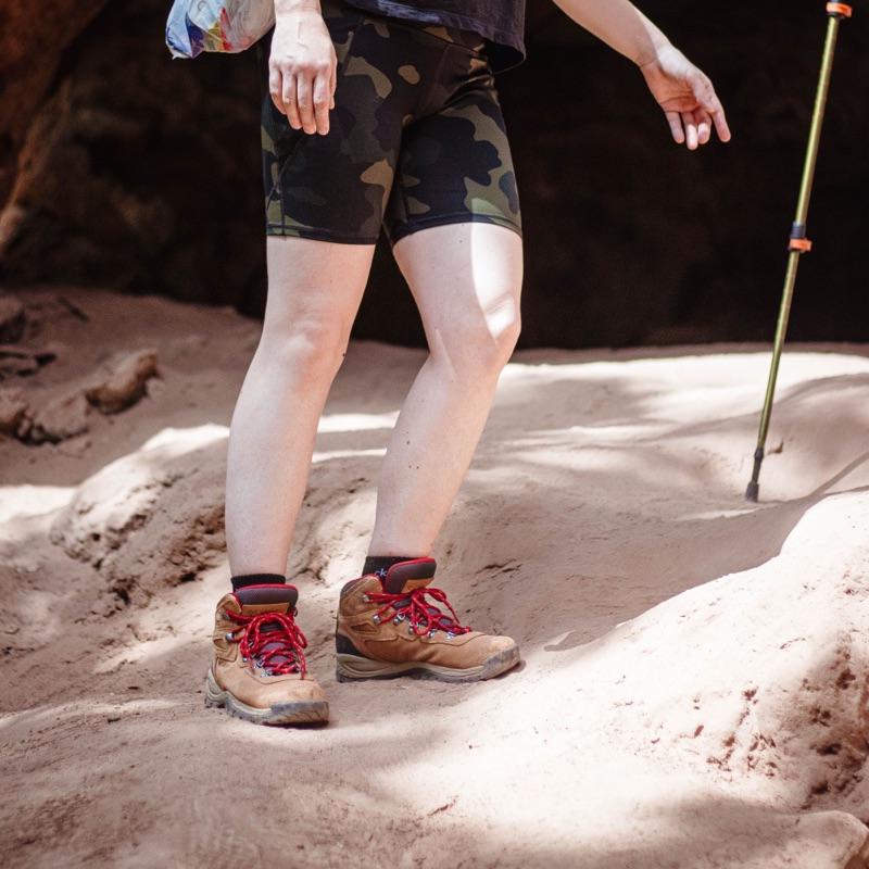 BT-01 Mid-Cut Hiking Boot